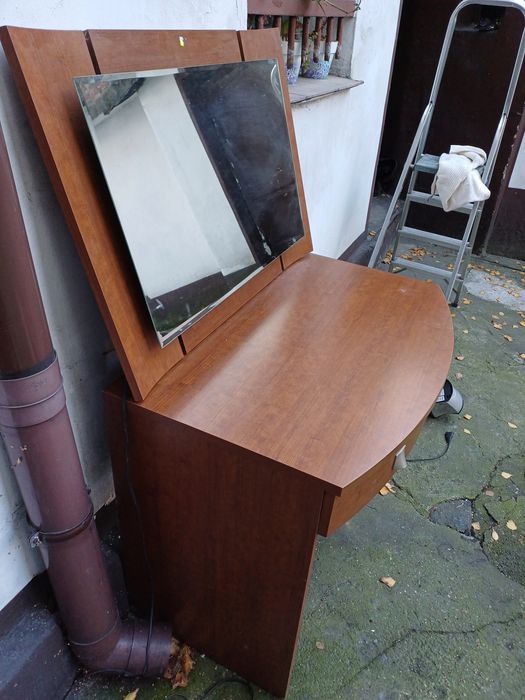 Konsola z lustrem,podświetlana.