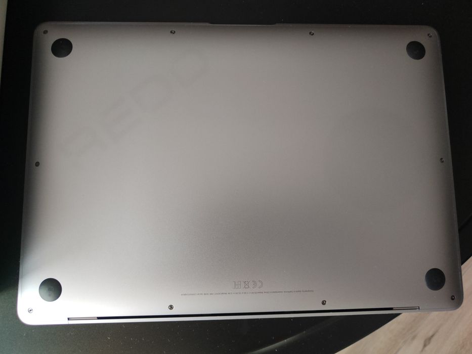MacBook AIR M1 16/256 a2337