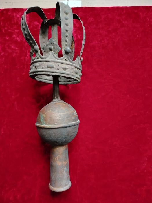 Корона - навершие на хоругву или патерицы(посох) старинный