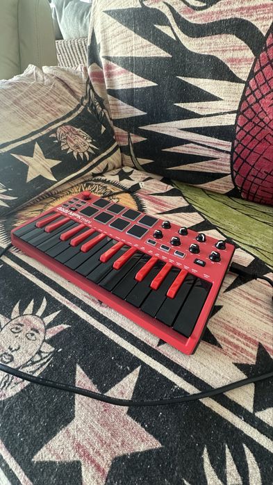 AKAI professional mpk mini