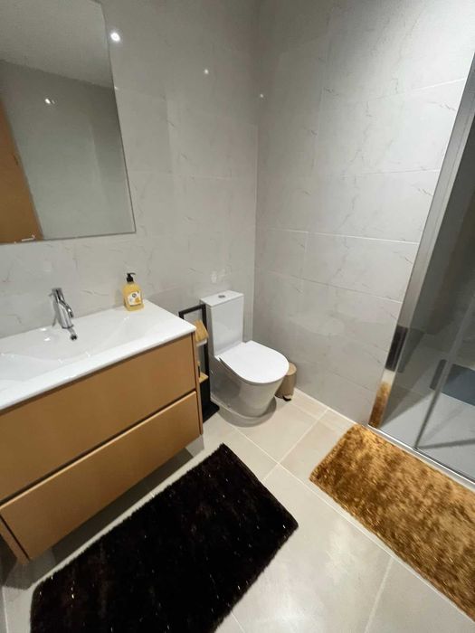 Suíte de casal para alugar – Vila Nova de Gaia
