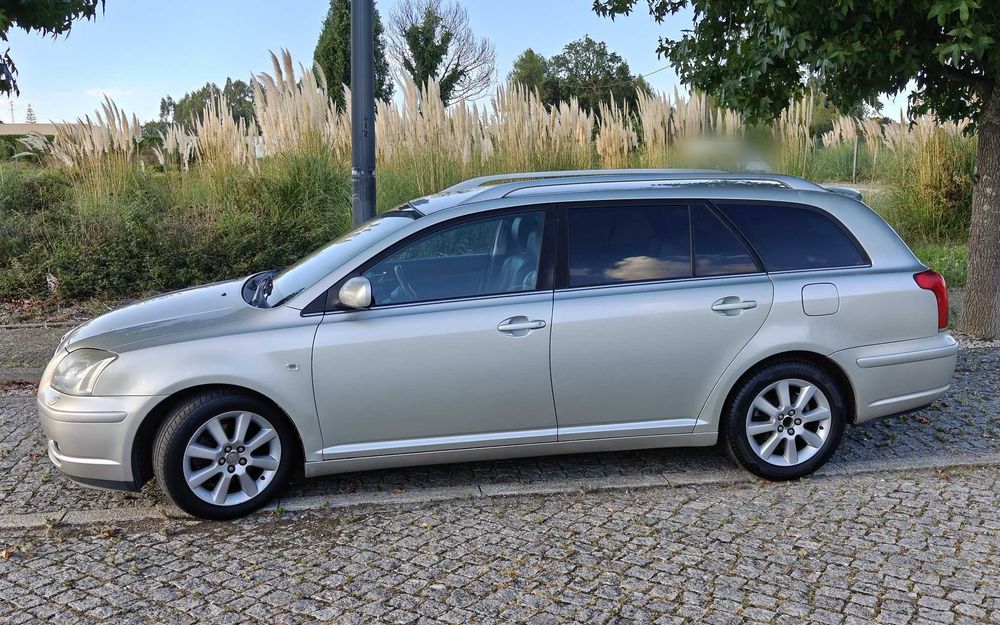Toyota Avensis SW 2.0 D-4D 116 cv 2005 pele GPS câmara — photo 3