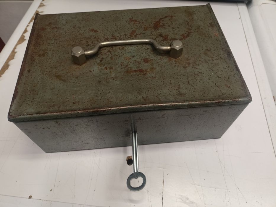 Stara antyk skrzyneczka skrzynka kasetka