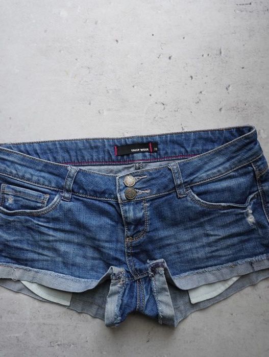 Tally weijl low rise low waist viral micro shorts s 38 avant garde