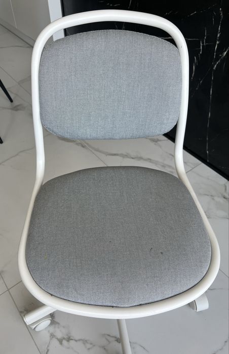 Krzeselko biurowe dla dzieci Ikea