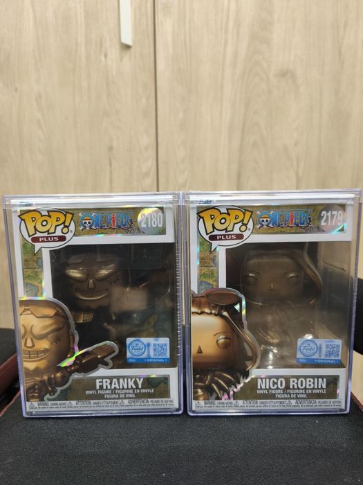 SET EXCLUSIVO ONE PIECE: Nico Robin & Franky (Statue Edition) - NOV