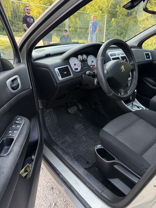 Peugeot 307 рестайлинг, 2006 год, 2.0 бензин/газ, АКПП