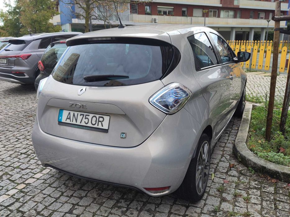 Renault Zoe cinzento 2015