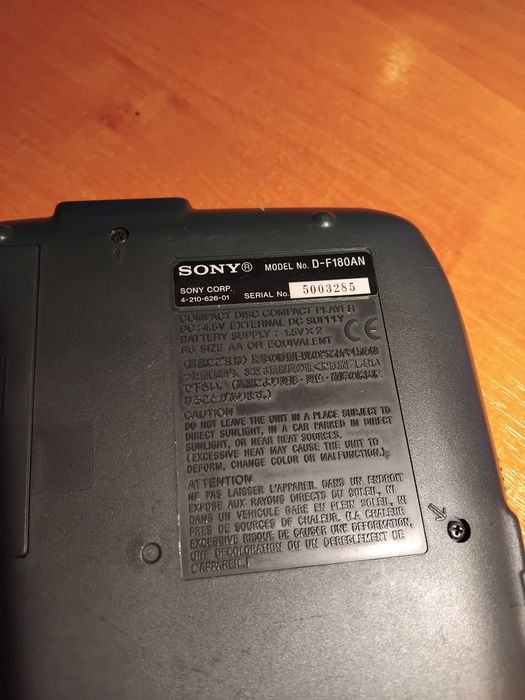 Плеєр SONY Discman та Walkman