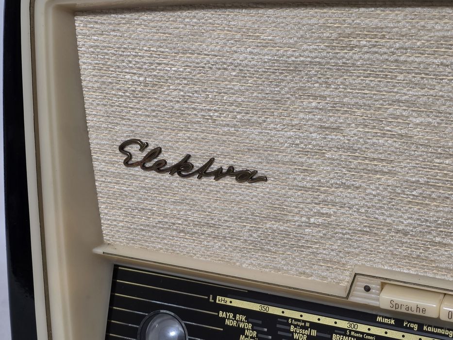 Rádio antigo reparado Nordmende