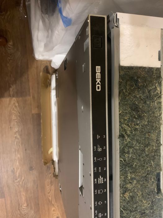 Посудомийна машина Beko DIN 5833