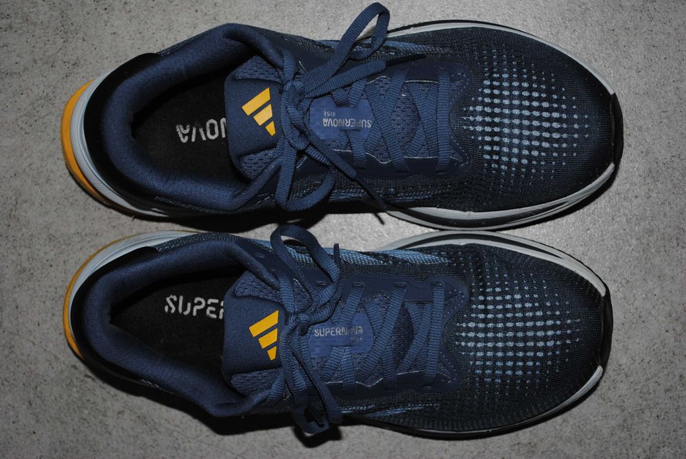 Buty do biegania Adidas Supernova Rise roz 42 i 2/3