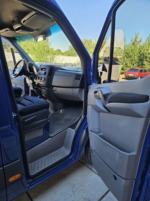 Продам мікроавтобус фольцваген крафтер