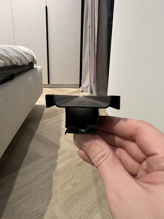 GOLA Profil pionowy C do bezuchwytowych drzwi CZARNY 214,5cm