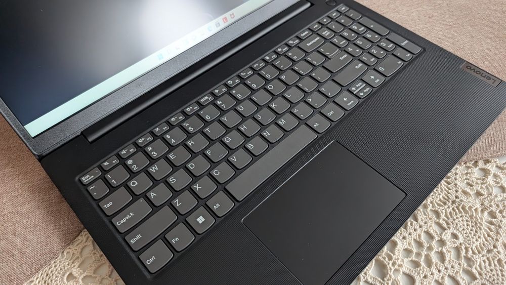 NOWY Lenovo v15 G2 ITL i3-1115G4
