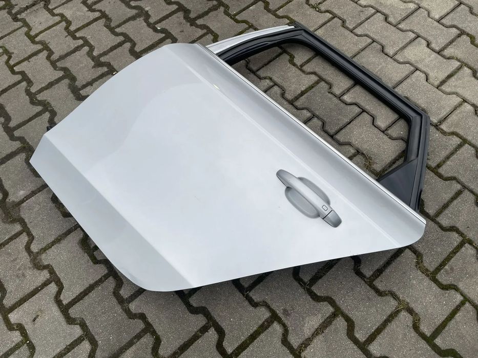 Audi A4 B8 Avant kombi drzwi tył tylne lewe LX7W.