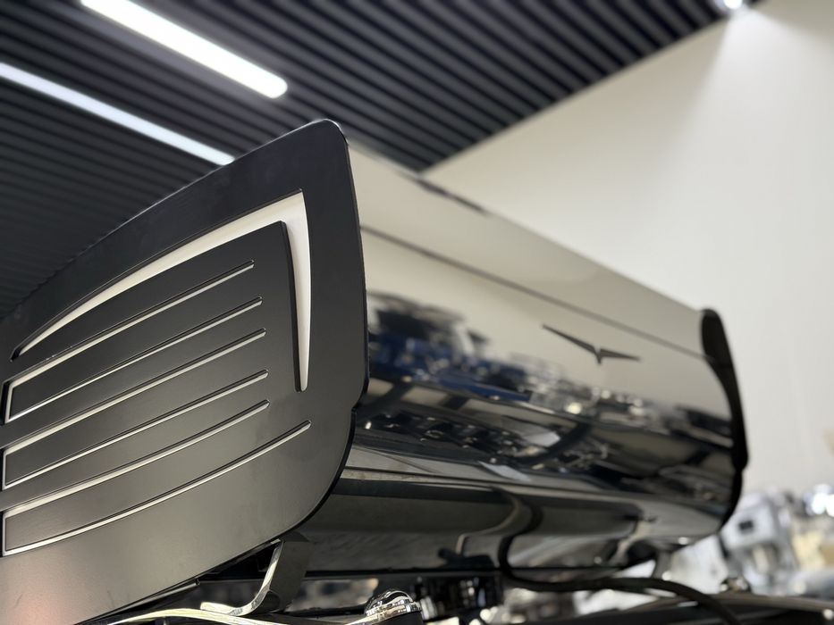 Професійна кавоварка Victoria Arduino VA 388 Black Eagle T3