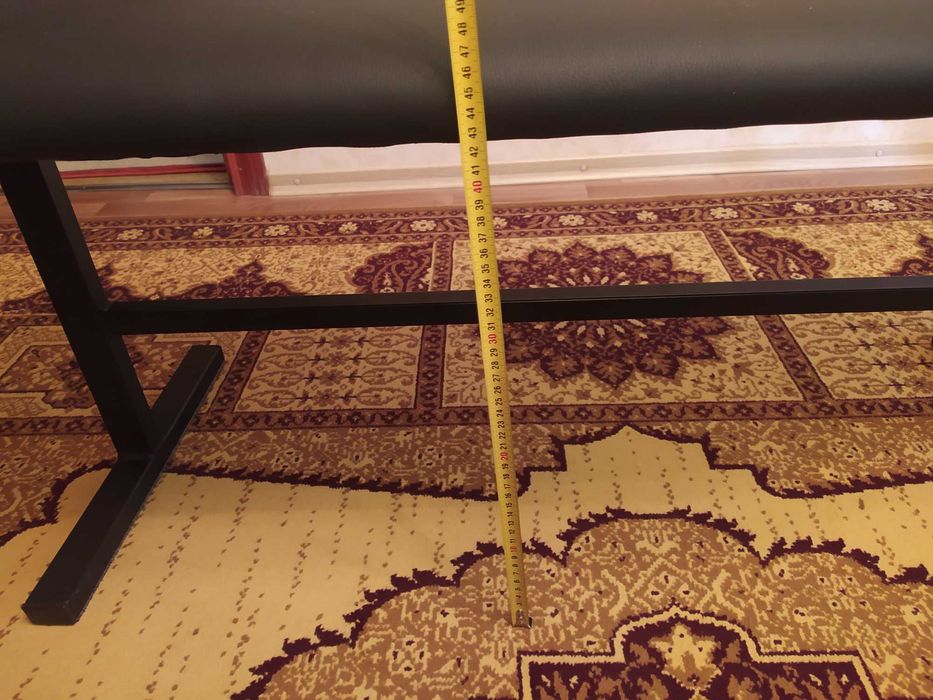 Спортивная прямая скамья для силовых упражнений