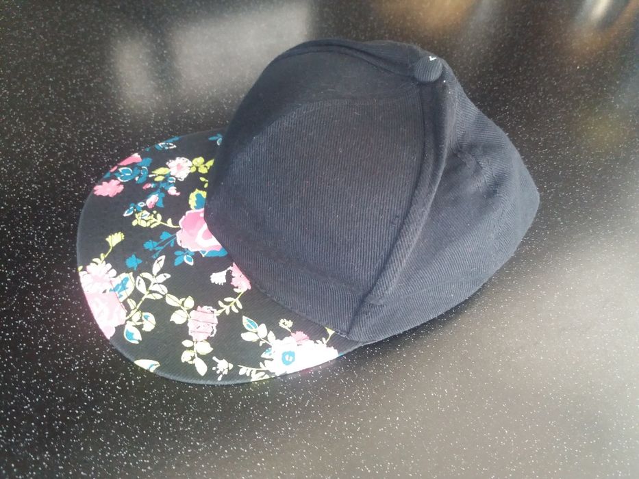 Dziewczęca czapka z daszkiem  (9-15lat)