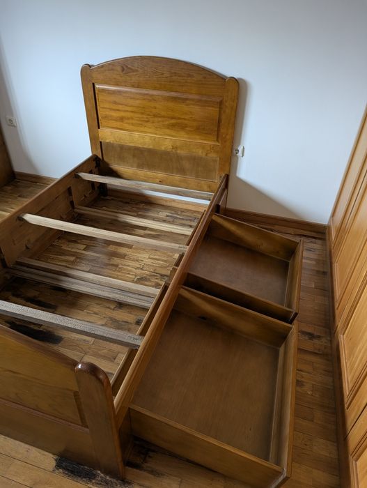Cama c/ gavetas Madeira maciça