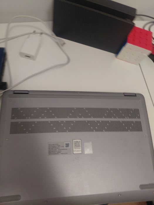Leonovo Ideapad Flex 5 14ABR8