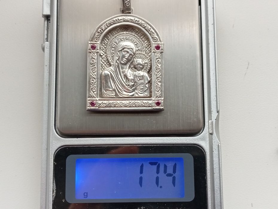 Иконка серебряная.