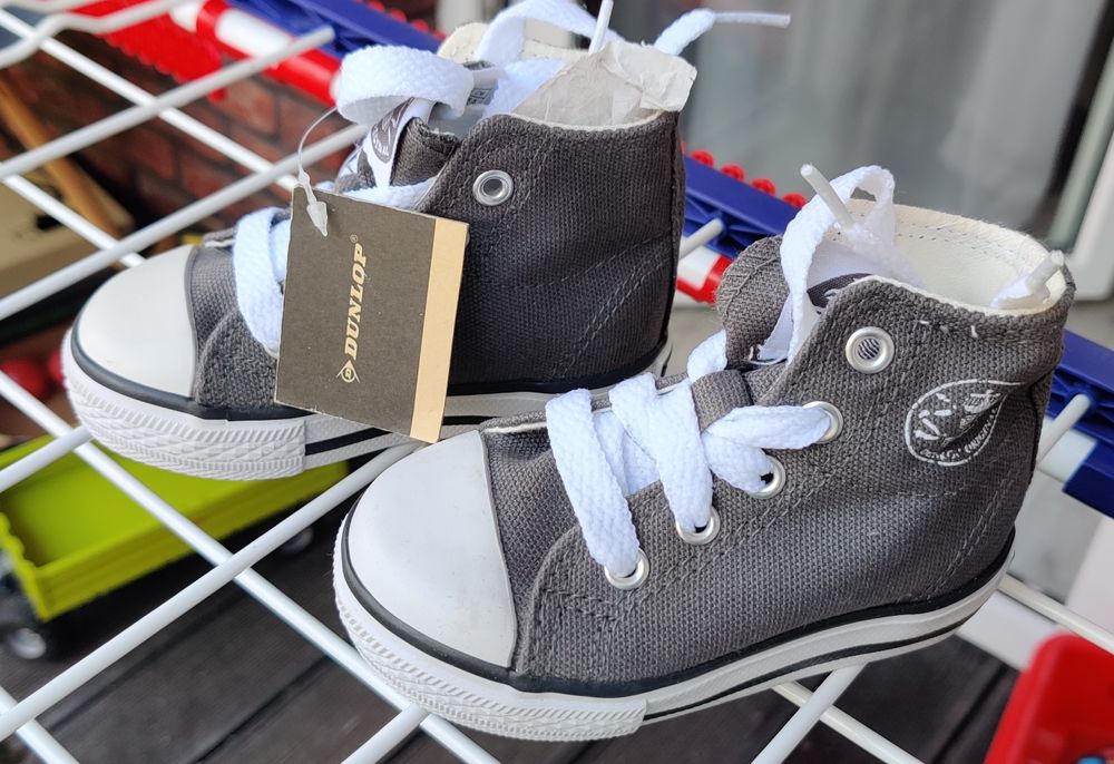 Nowe trampki / sneakersy nad kostkę, rozmiar 19.