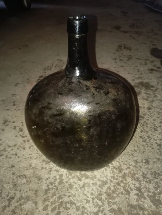 Vendo este garrafão muito bom estado