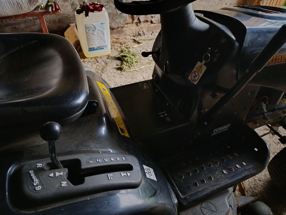 Partner садовий трактор