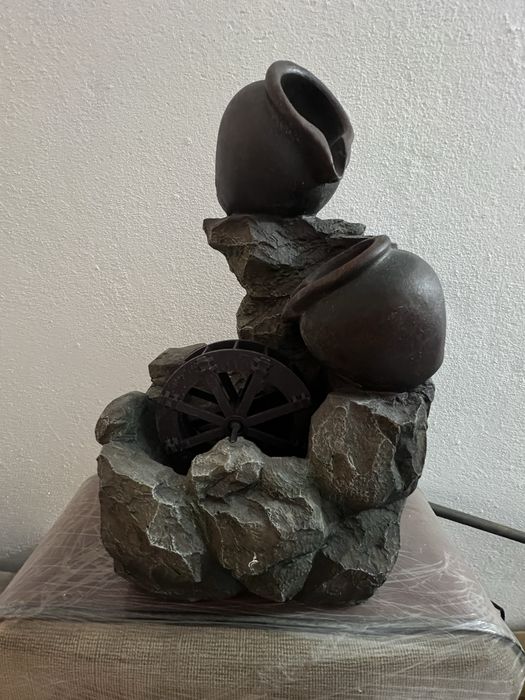 Fonte de água decorativa