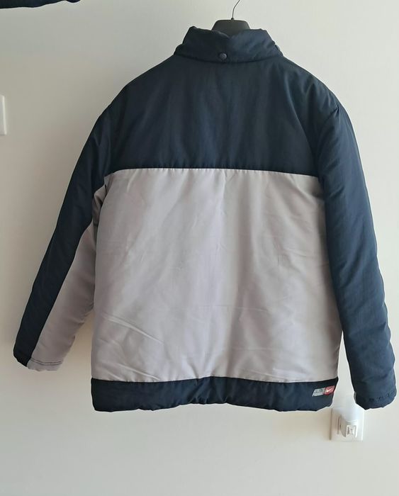 Blusão de inverno de homem na marca Nike