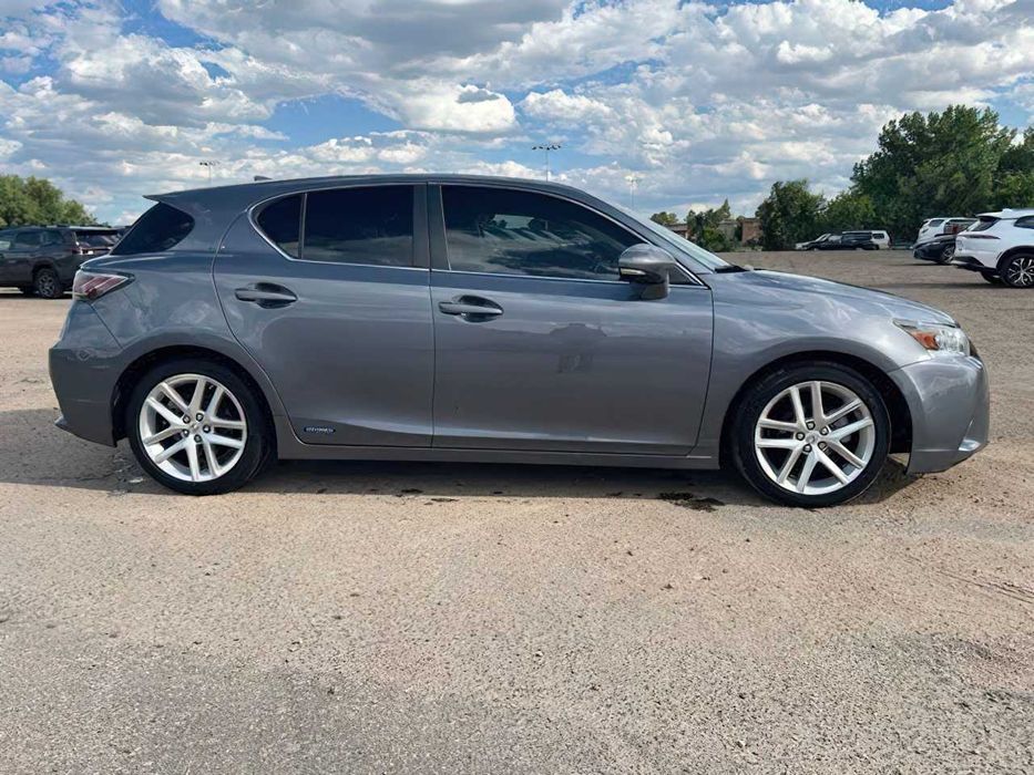 Lexus CT 200h      2017