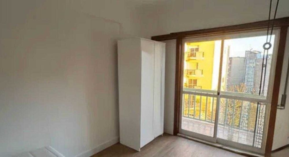 Quarto Mobilado para Arrendar – 475€ com Despesas Incluídas