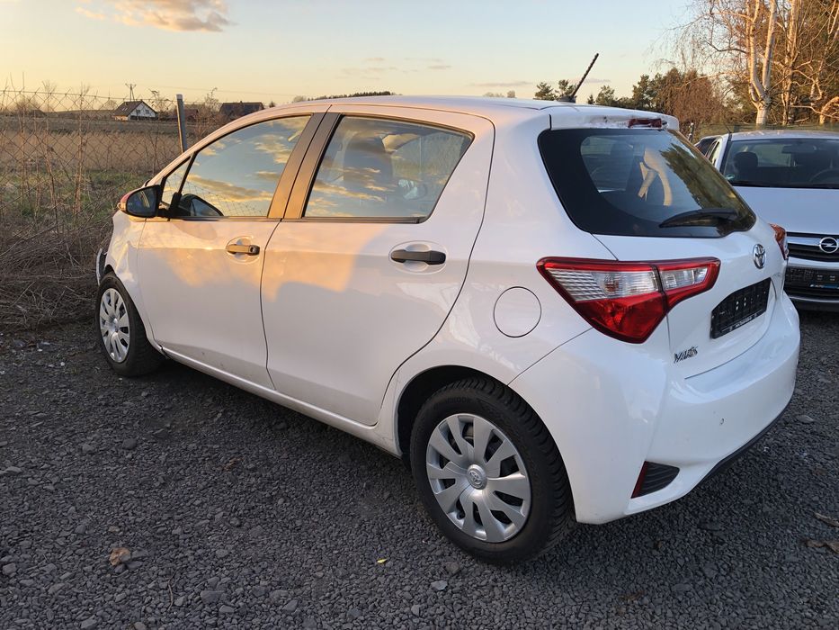 Toyota Yaris  1.0 benzyna lift 2018