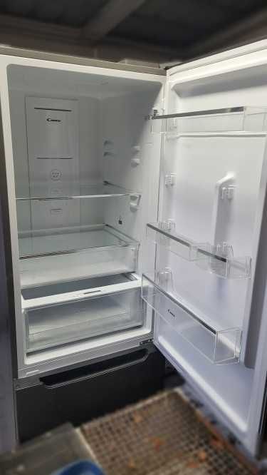 Frigorífico Combinado 317L (No Frost)