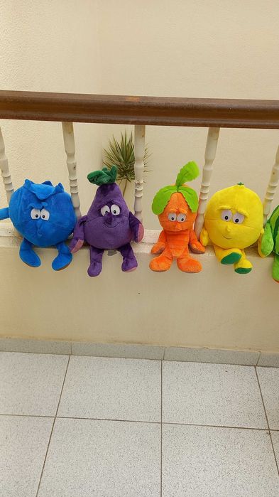 Bonecos peluche legumes