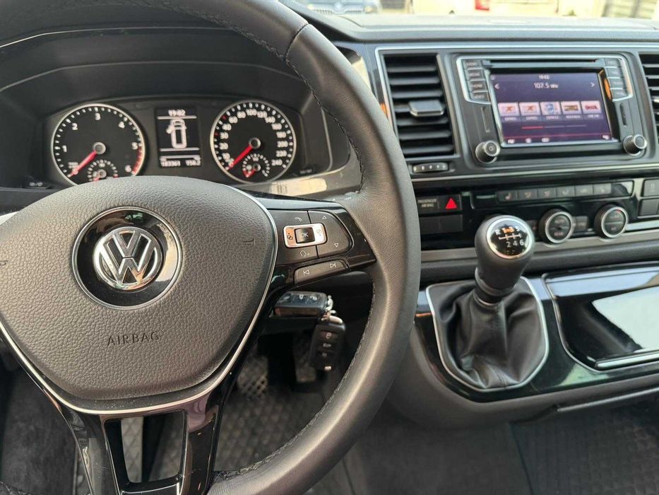 Volkswagen Multivan T6 2016