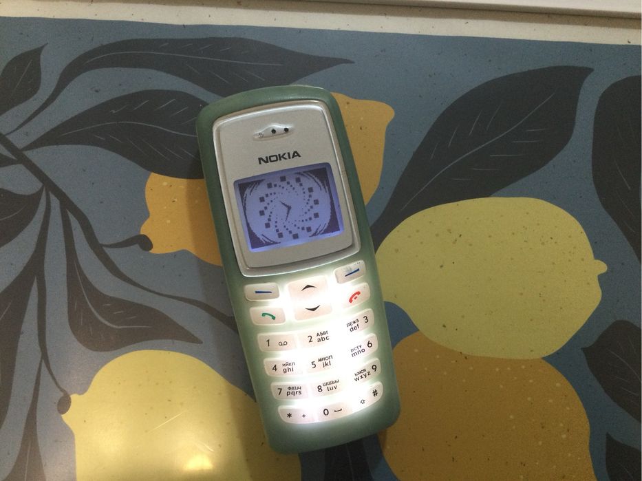 Нокия 2100 продам