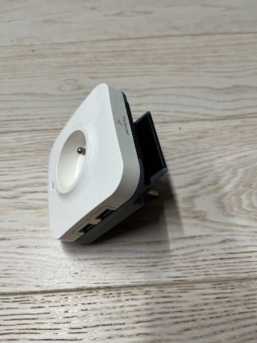 Gniazdo Legrand 2P+Z z ładowarką 2xUSB