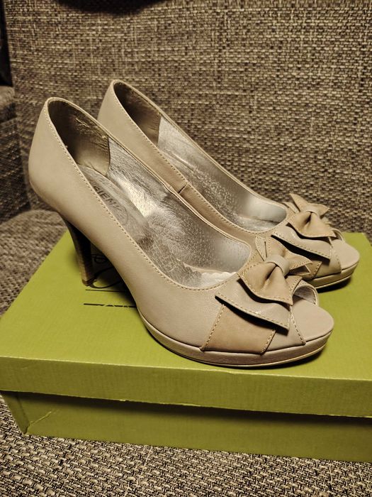 Sprzedam  buty szpilki