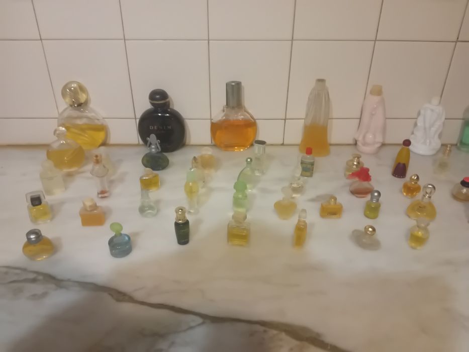 Conjunto de Miniaturas Frasquinhos de Perfume Diversos