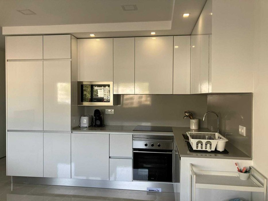 Apartamento T1 Novo com Garagem - Para férias em Sesimbra