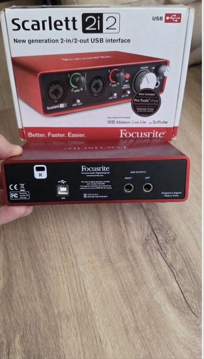 Interface focusrite scarlett 2i2