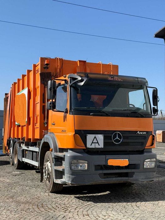 Сміттєвоз (Мусоровоз) Mercedes Benz