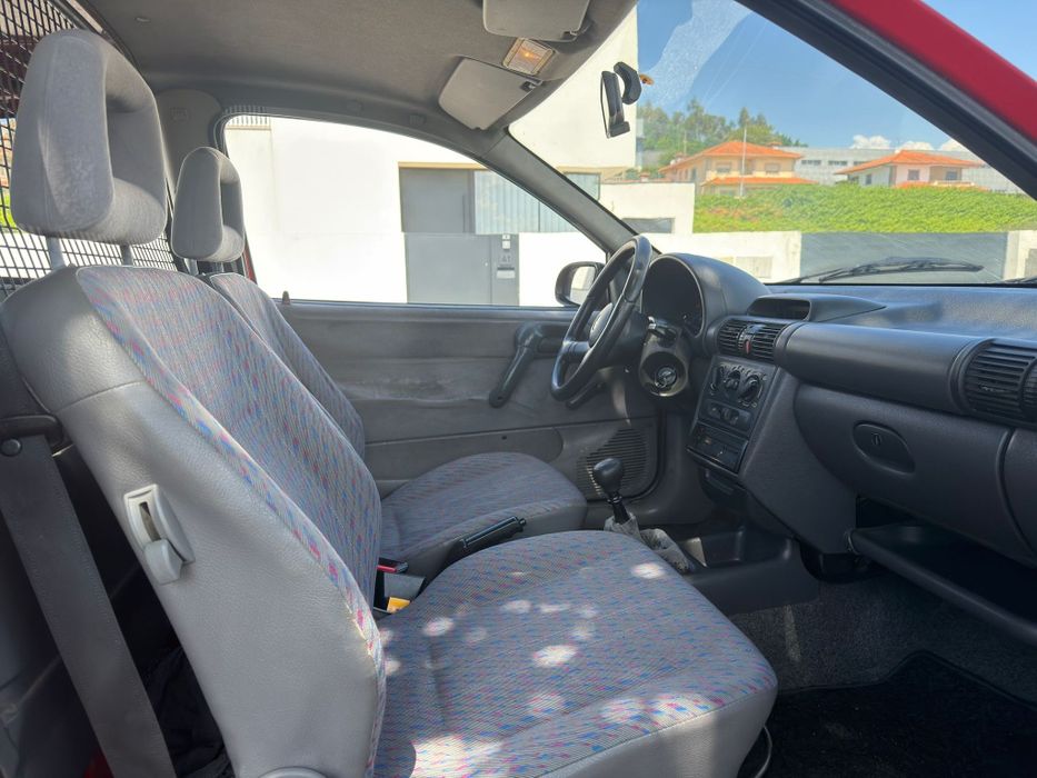 Opel Corsa B 1.5D - Comercial