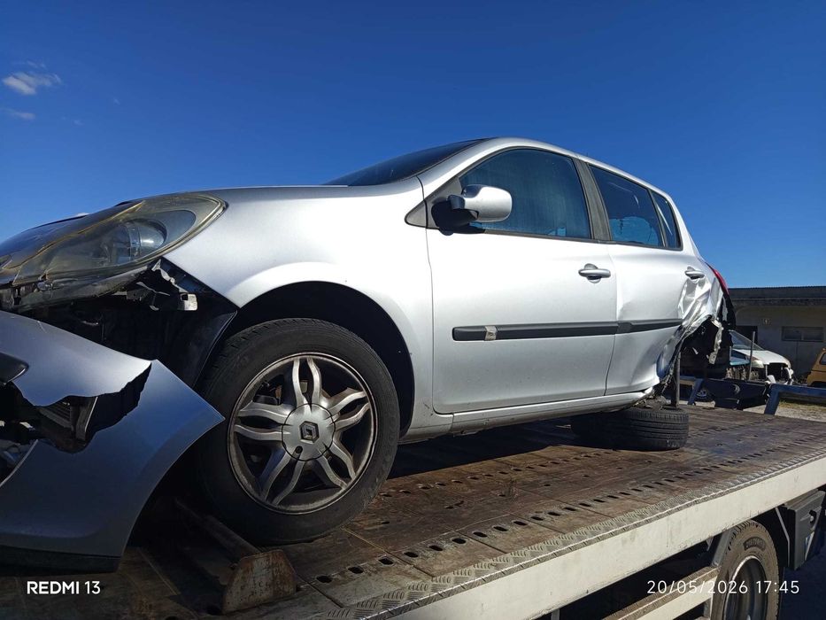 Para peças Renault Clio III 1.2 16V ano 2007