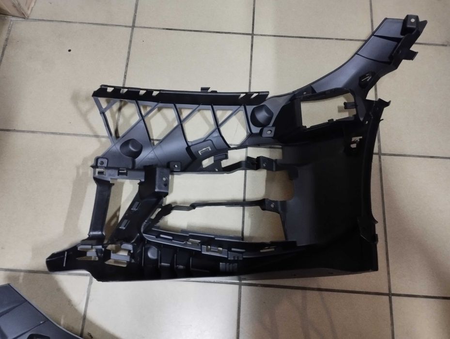 BMW 3 G20 кріплення бампера протитуманки 51118069347 М пак 51118069348