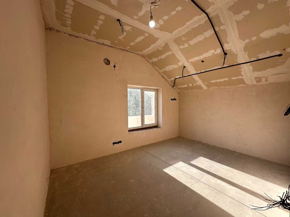 Продаж дуплексу з великою ділянкою 5,5 соток