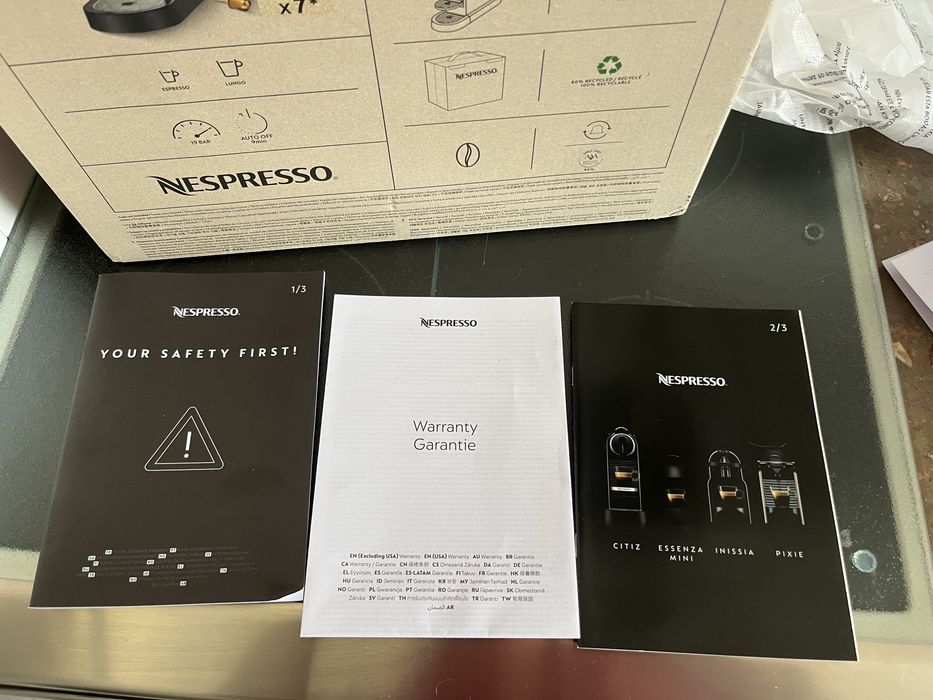 Maquina café Nespresso citiz com fatura e garantia