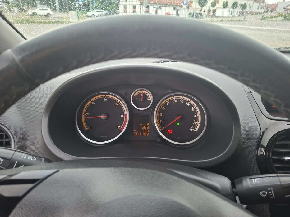 Opel Corsa 1.3 CDTI 2010 r.
